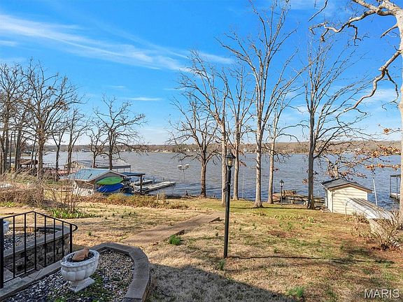 4th image of 747 Squaw Rd