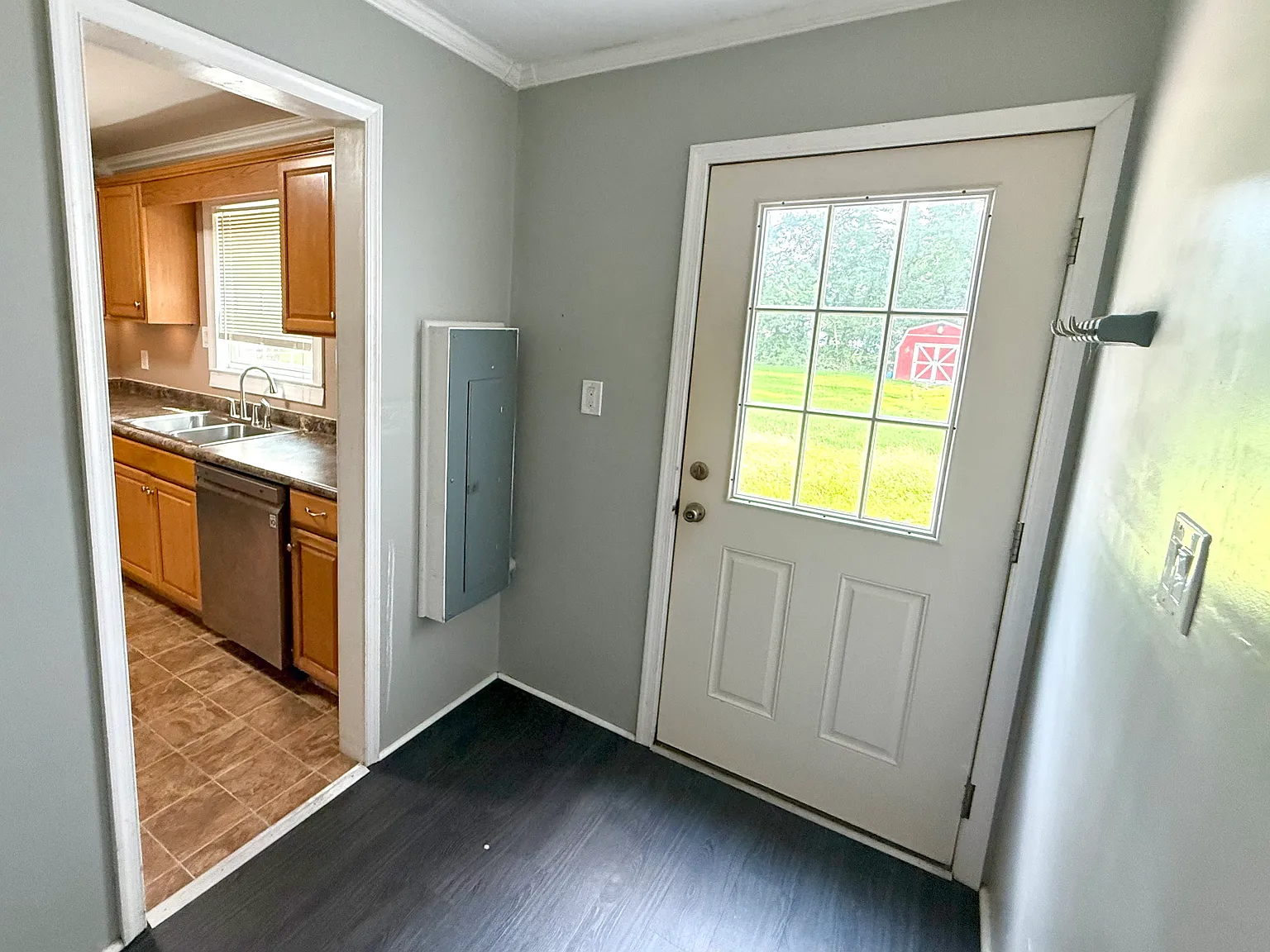 4 bed, 2750 sqft, $2,600 — Photo 3