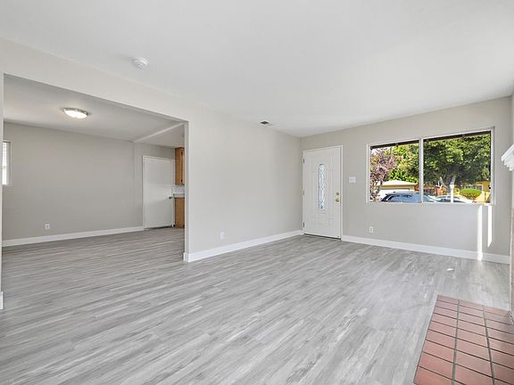 2nd image of 539 Menker Ave