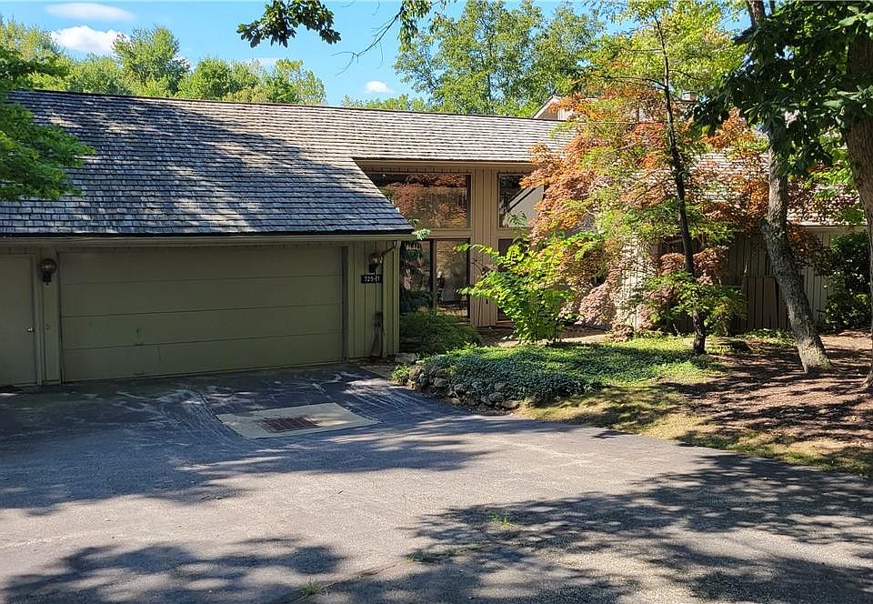 1st image of 725 Windward Dr