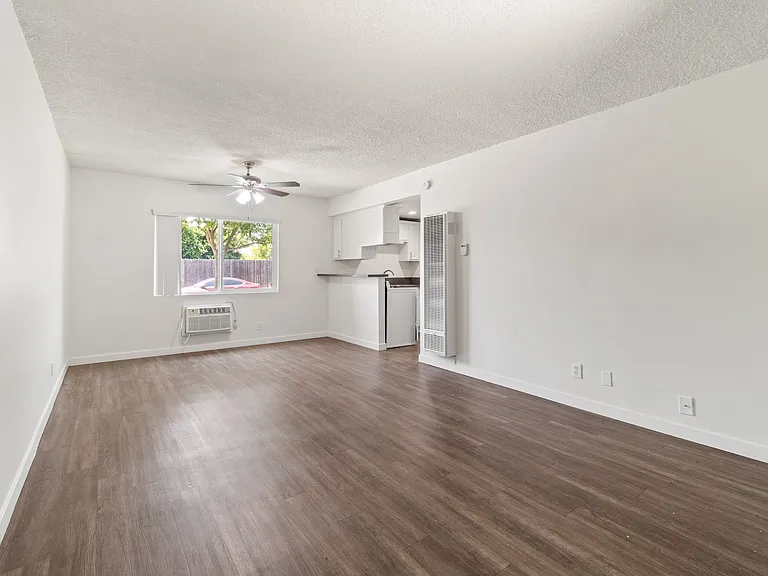 Stonewood Apartments — Photo 14