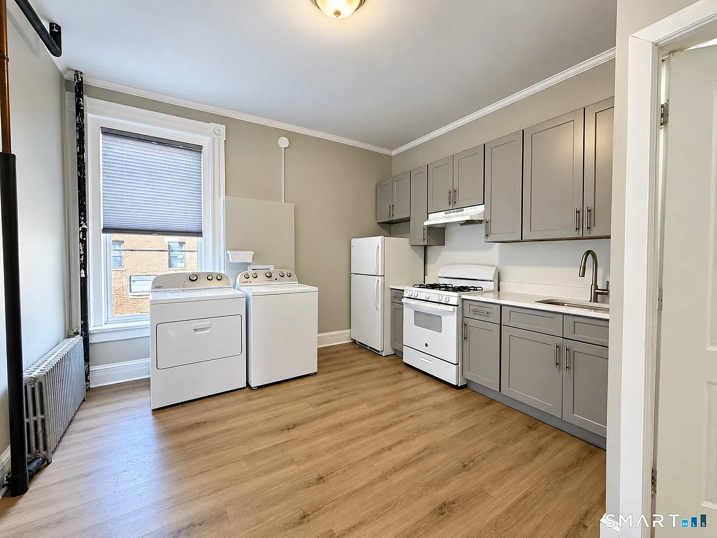 460 Main St — Photo 1