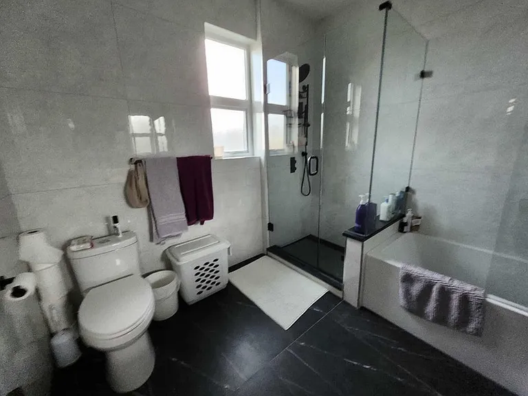 2167 Woodlawn St — Photo 16