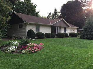 727 Lisbon Rd, Oconomowoc, WI 53066