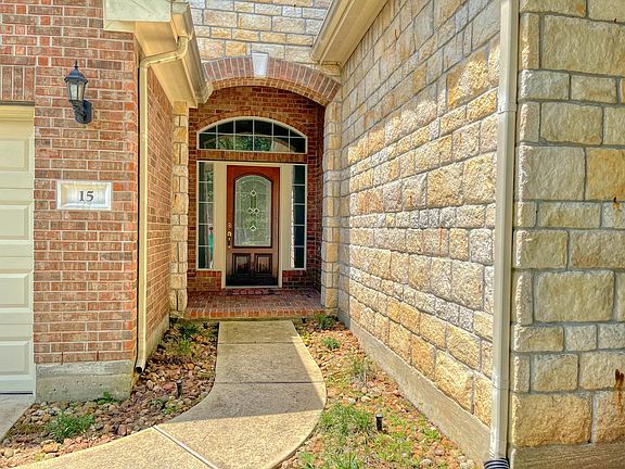 4th image of 15 Griffin Hill Ct