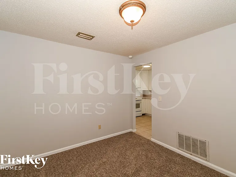 8102 Birds Foot Ln — Photo 3