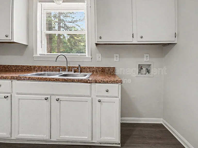 9131 Feldbank Dr — Photo 5