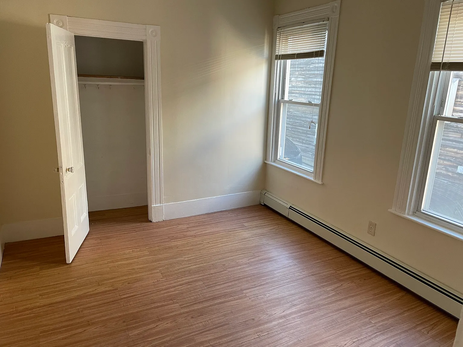 3 bed, 1.0 bath, $3,500 — Photo 2