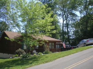 609 Melton Hill Dr, Clinton, TN 37716