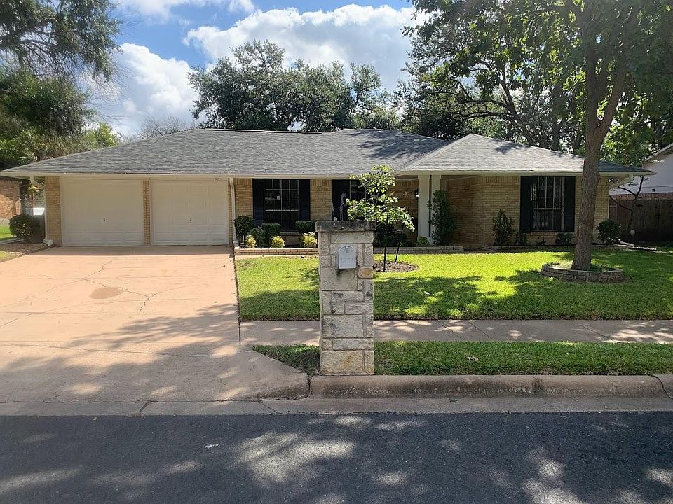1st image of 1404 S Meadows Dr