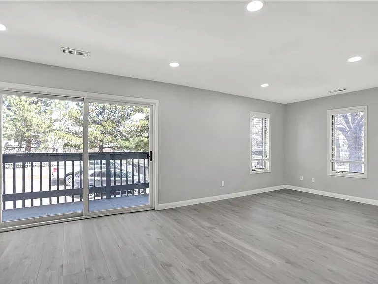 6425 S Dayton St #107 — Photo 10