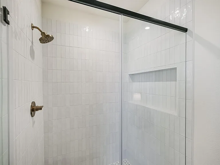 4127 Wooded Isle Way — Photo 24