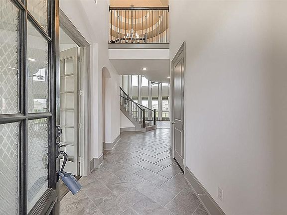 5th image of 9542 Flora Rock Ln