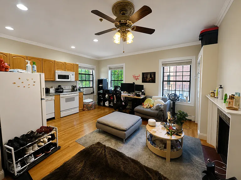 57 Gainsborough St #4 — Photo 1