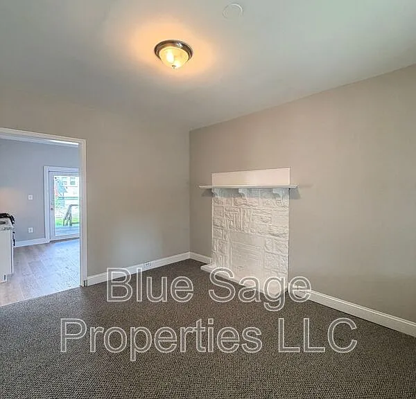 900-902 Church Ln #902 CHURCH LN — Photo 6