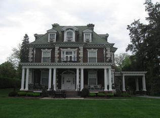 238 E Chocolate Ave, Hershey, PA 17033