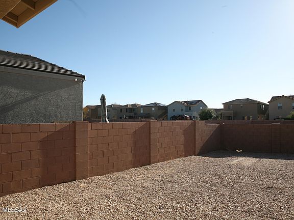 2nd image of 659 N Nestled Hummingbird Ln