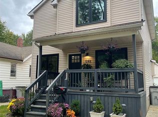1245 E Meyers Ave, Hazel Park, MI 48030