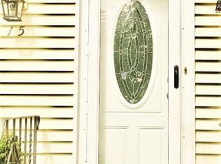 15 Manistee St, Pawtucket, RI 02861