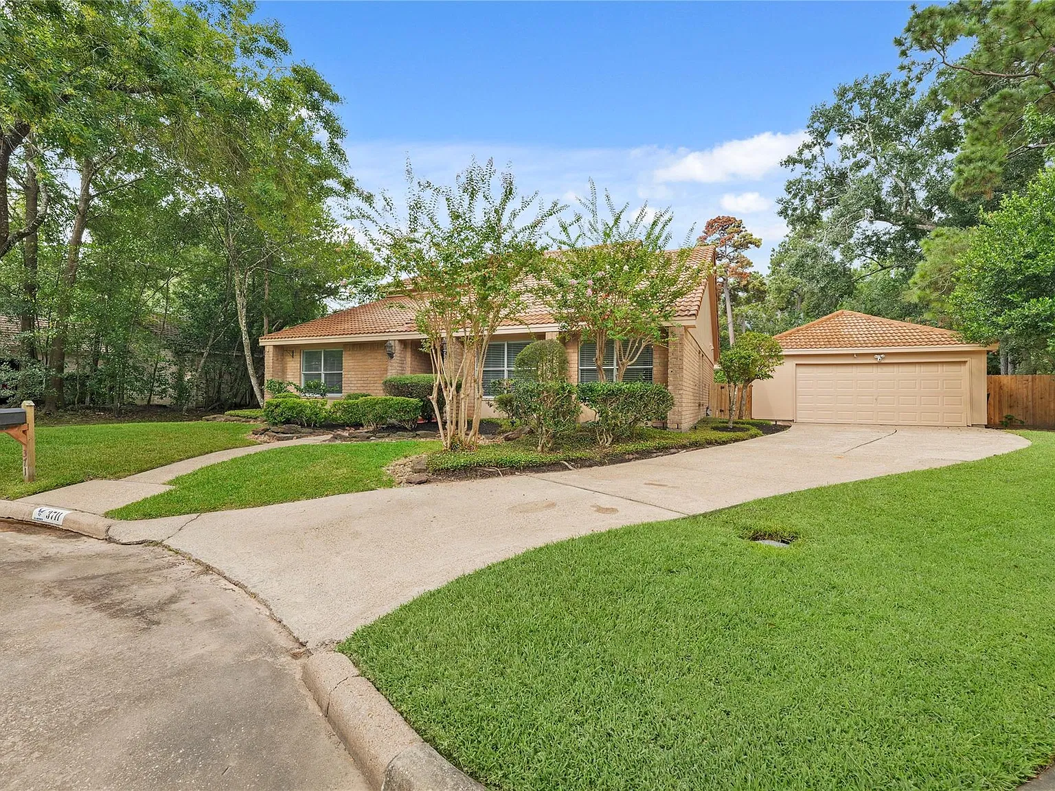 4 bed, 2.5 bath, 2364 sqft, $2,795 — Photo 3