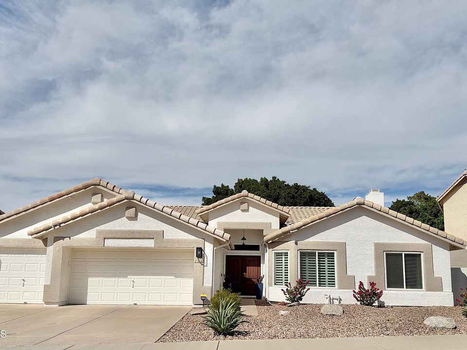 1st image of 208 E SOUTH FORK Drive