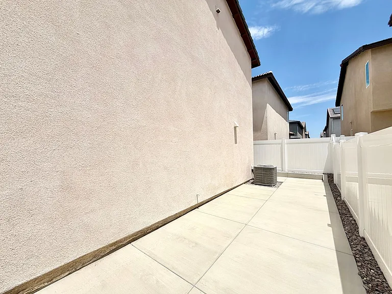31404 Lolite Dr — Photo 35