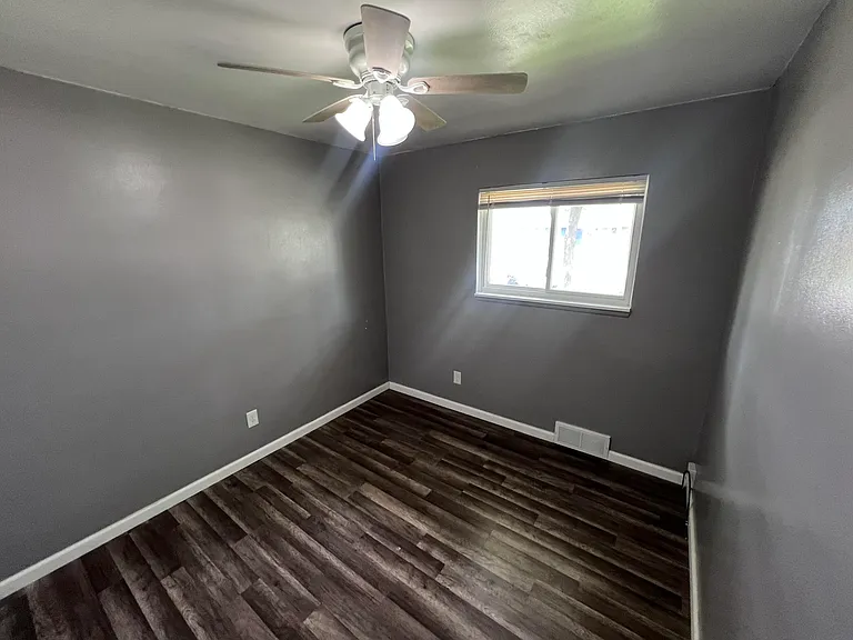2252 Winston Dr — Photo 10