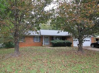 1820 34th St NE, Hickory, NC 28601
