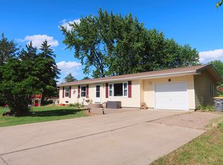 N5302 Kylawn Ct, Onalaska, WI 54650