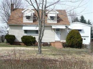 23 Spring Hill Ln, New Castle, PA 16101