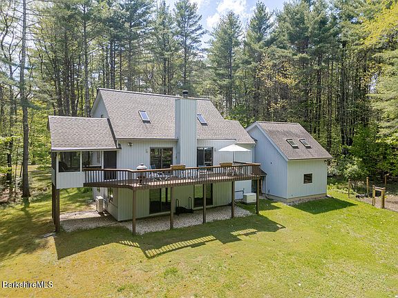 3rd image of 50 Harrington Rd