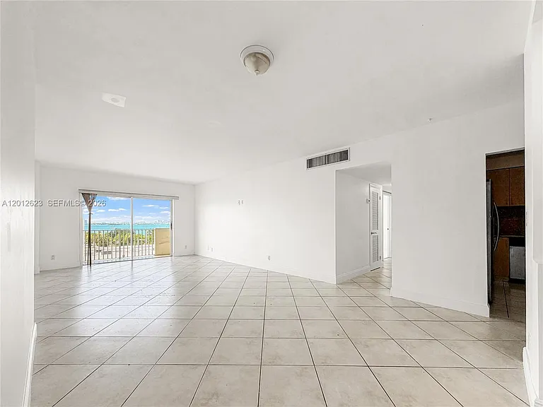 1455 N Treasure Dr #6H — Photo 5