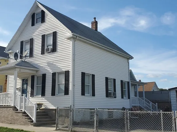 357 North St, New Bedford, MA 02740