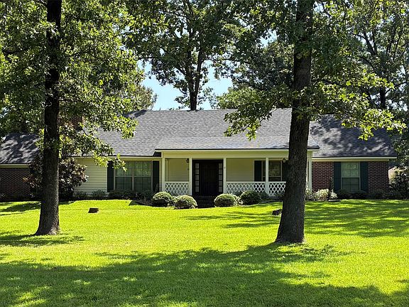 3rd image of 3813 Winterpark Dr