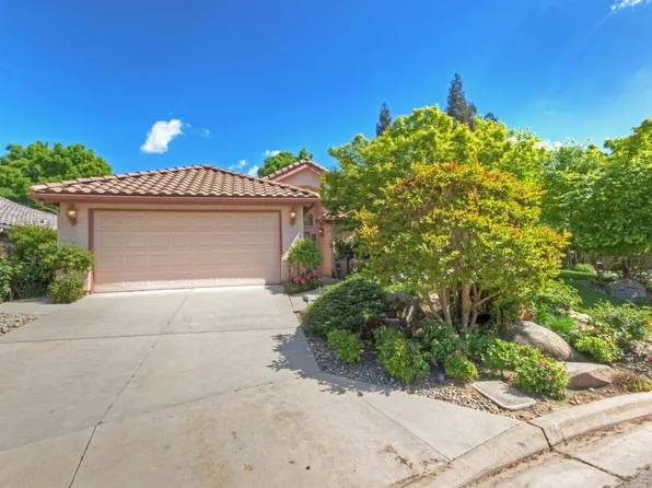 9050 N Brookview Ave, Fresno, CA 93720
