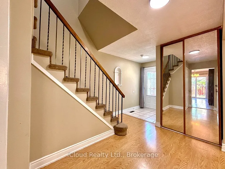 3 Dorking Dr — Photo 9