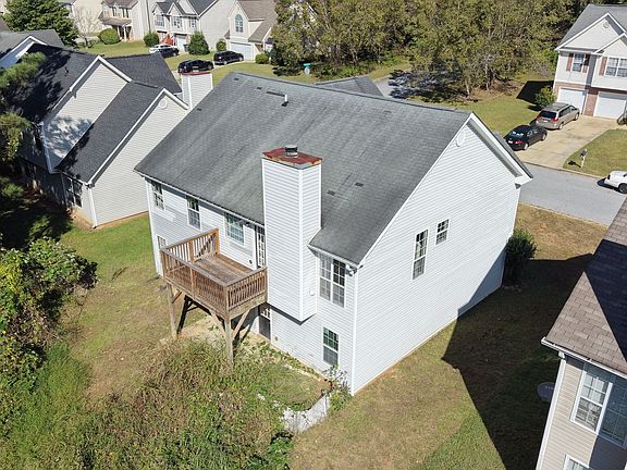4th image of 626 Sycamore Dr
