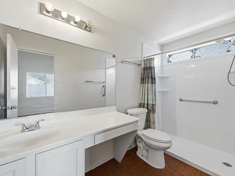 12418 W Windrose Dr — Photo 11