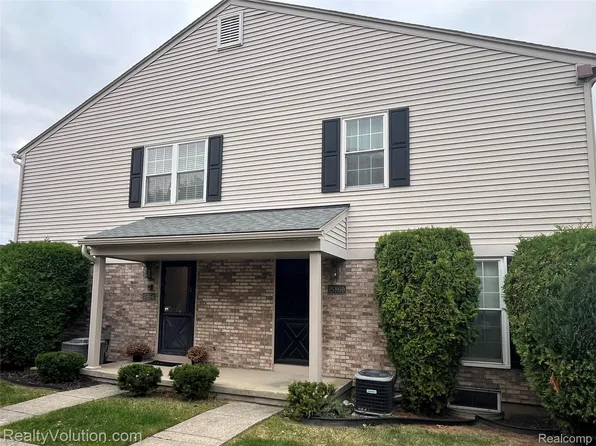 15854 Charleston Dr, Clinton Township, MI 48038