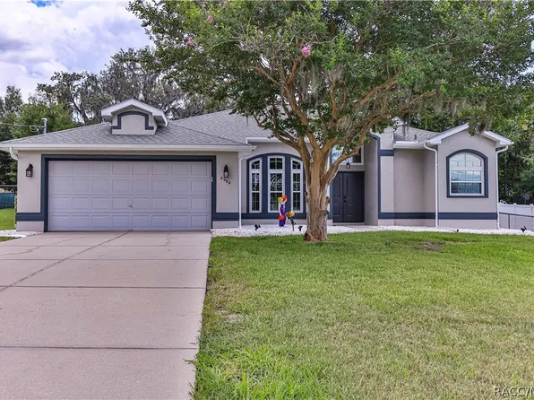 5904 W Meadowpark Ln, Crystal River, FL 34429