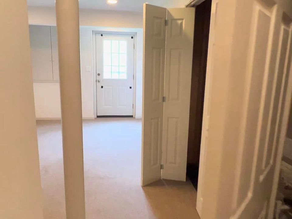 1st image of 117 Farley Branch Dr #1