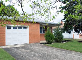 5 Aztec Ct, Toms River, NJ 08757