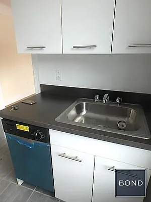 Rented by Bond New York | media 27