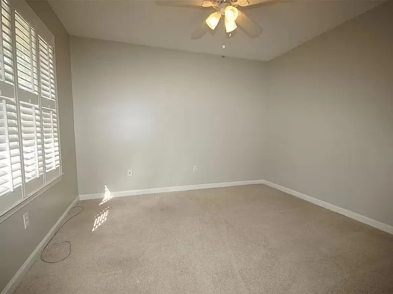 55 Austin Dr — Photo 13