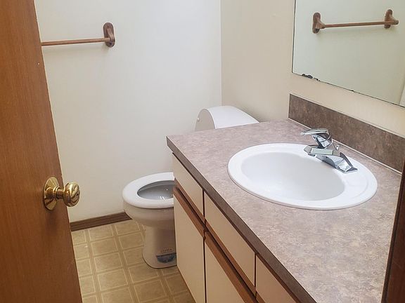 3rd image of 200 W Lovett St #200