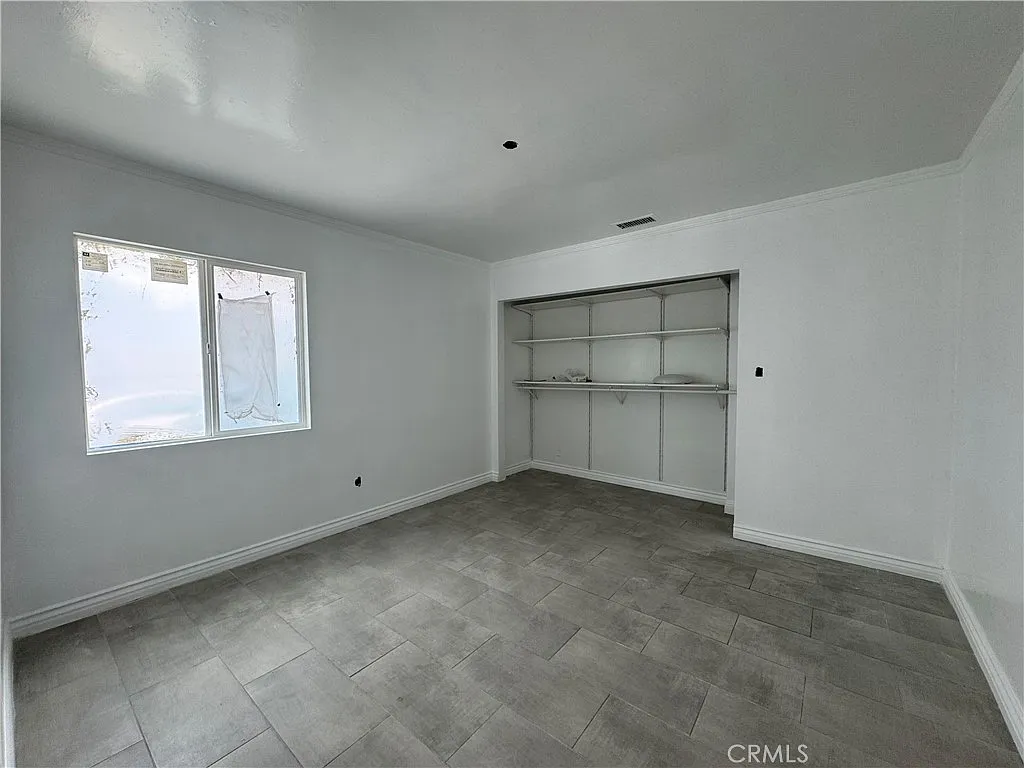 Building Photo - 7032 1/4 Bonnie Vale Pl