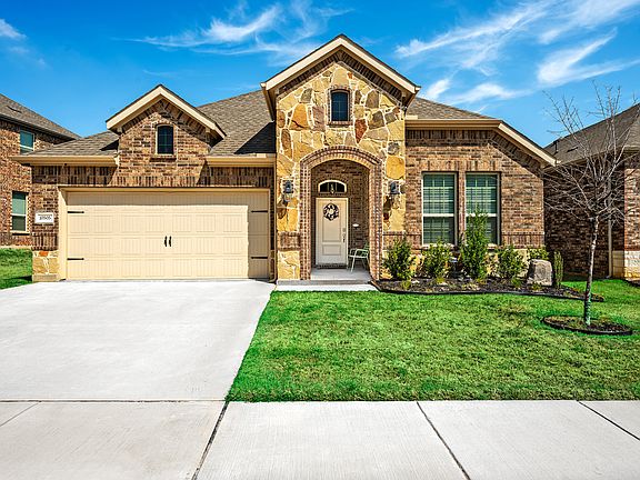 2nd image of 10505 Amarillo Ln