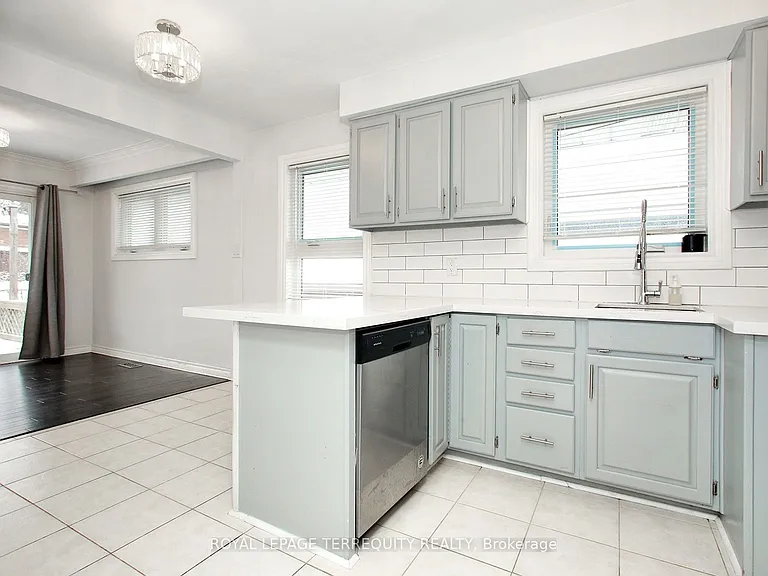 1 Barnes Cres — Photo 18