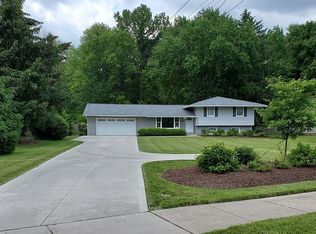 30483 Center Ridge Rd, Westlake, OH 44145