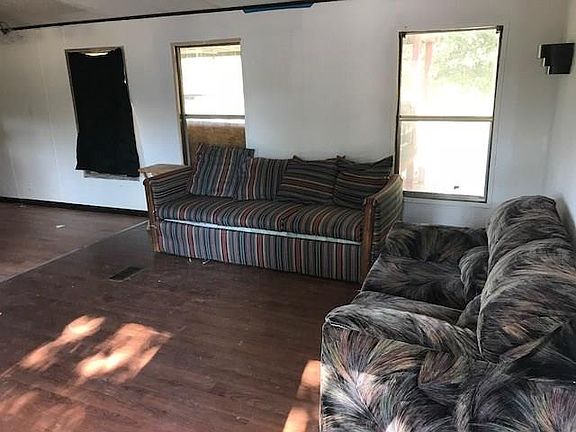 2nd image of 105 Pima Dr